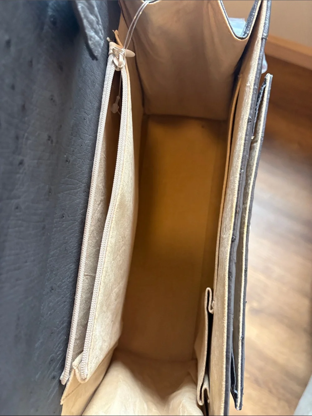 Classic Grey genuine Ostrich-leather Top Handle Women's Bag - Picture 7 of 11